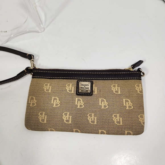 Dooney bourke canvas sig db tan brown wristlet euc - Picture 3 of 8